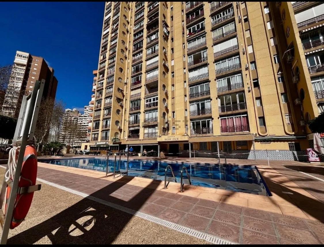 Diego Suits Benidorm Esterno foto